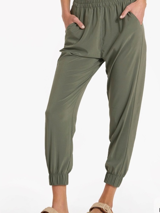 Vuori Pants - VUORI VILLA JOGGER - KHAKI GREEN - SIZE LARGE